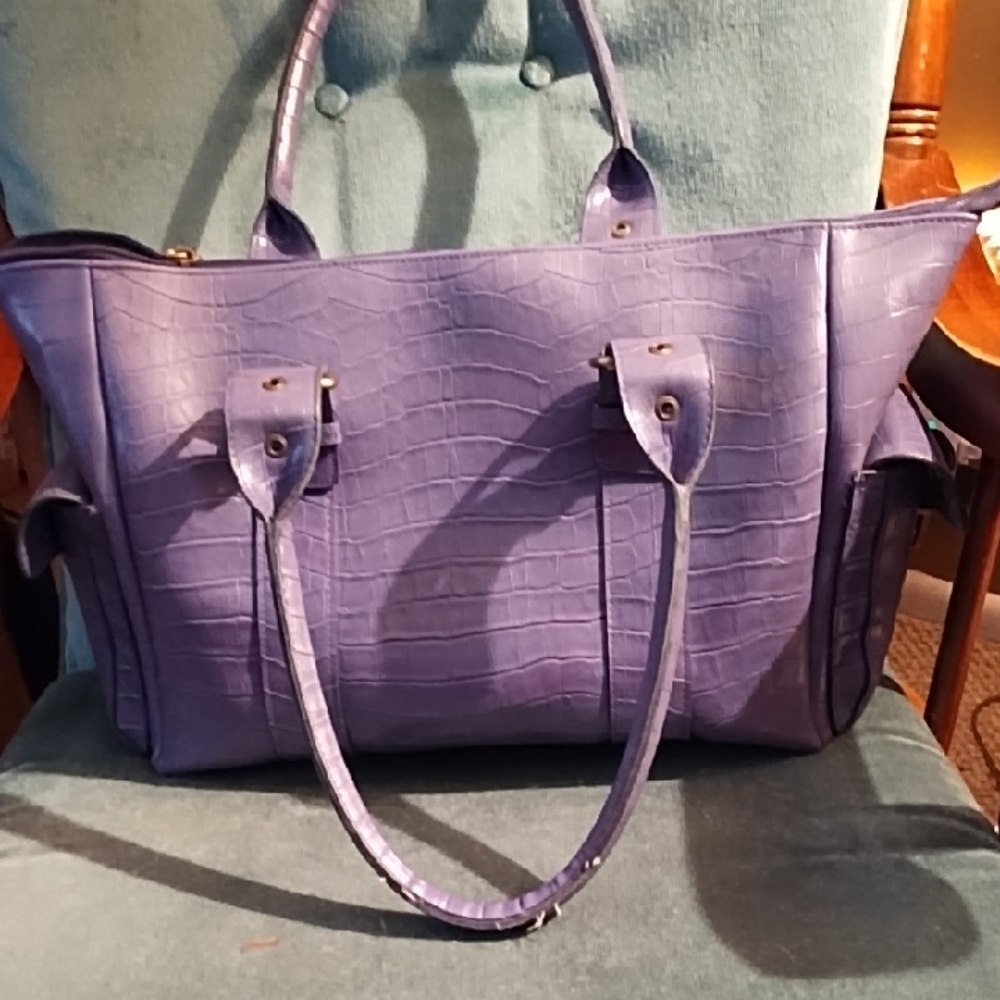 Leather Satchel    EUC